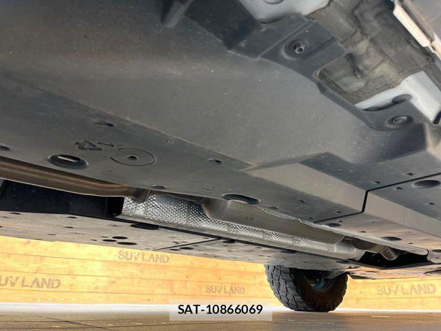 Toyota RAV4 2021-06 6816828-18