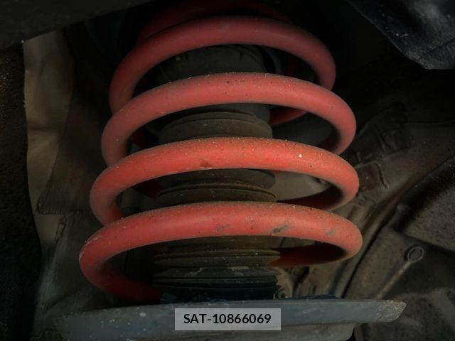 Toyota RAV4 2021-06 6816828-19