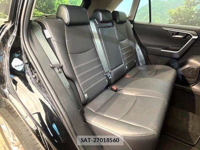 Toyota RAV4 2021-03 6816825-8