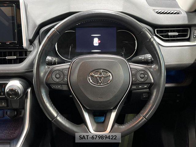 Toyota RAV4 2019-05 6816826-10