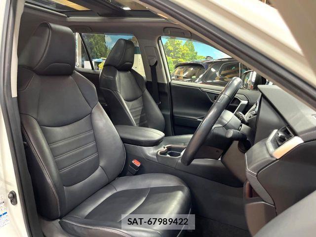 Toyota RAV4 2019-05 6816826-7
