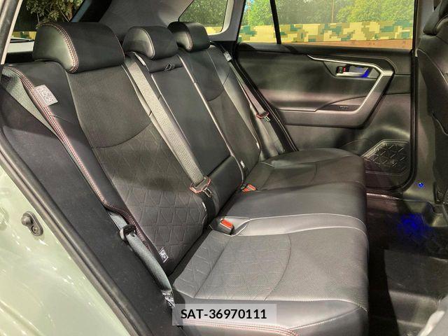 Toyota RAV4 2023-05 6816807-9