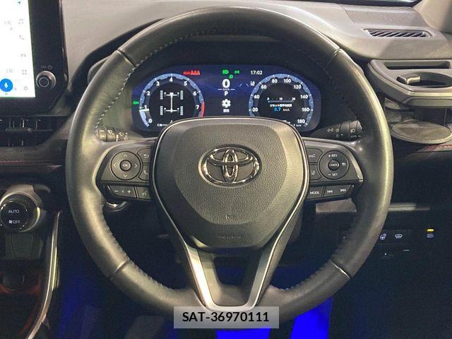 Toyota RAV4 2023-05 6816807-7