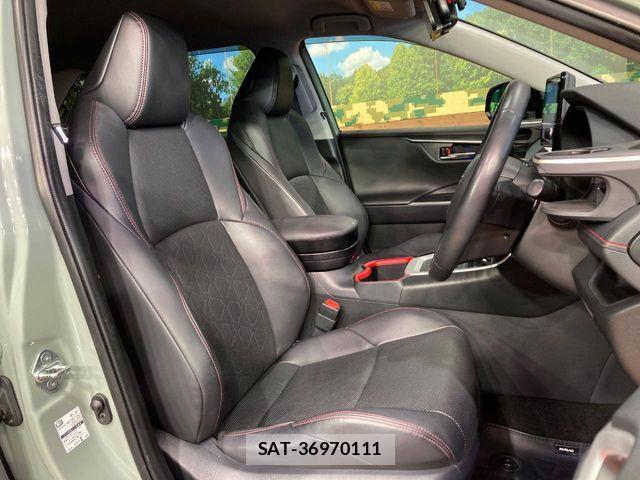 Toyota RAV4 2023-05 6816807-8