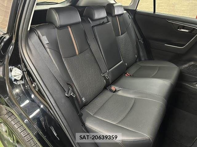 Toyota RAV4 2023-03 6816813-9