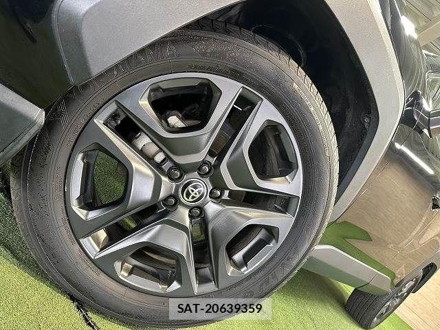 Toyota RAV4 2023-03 6816813-11