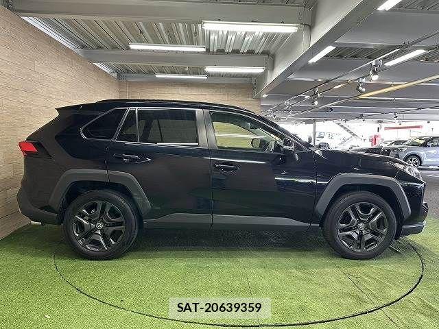 Toyota RAV4 2023-03 6816813-17
