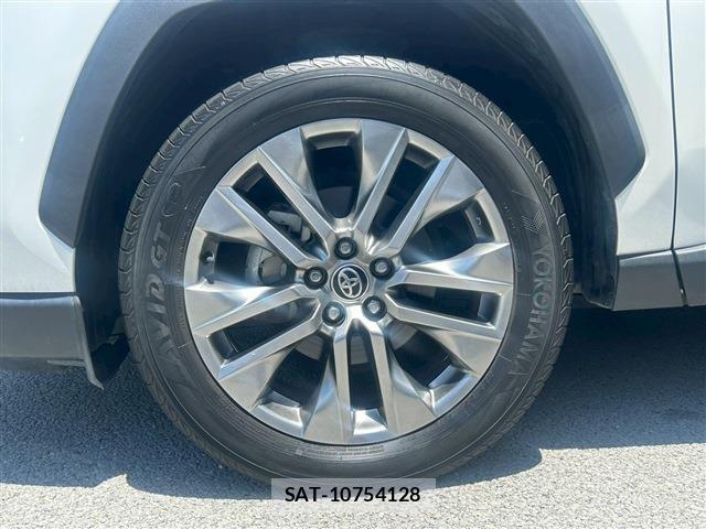 Toyota RAV4 2022-04 6816817-10