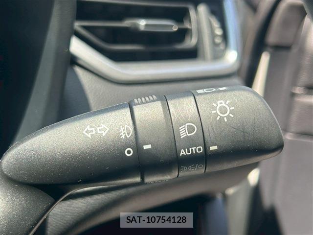 Toyota RAV4 2022-04 6816817-20