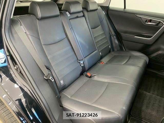 Toyota RAV4 2023-02 6816810-11