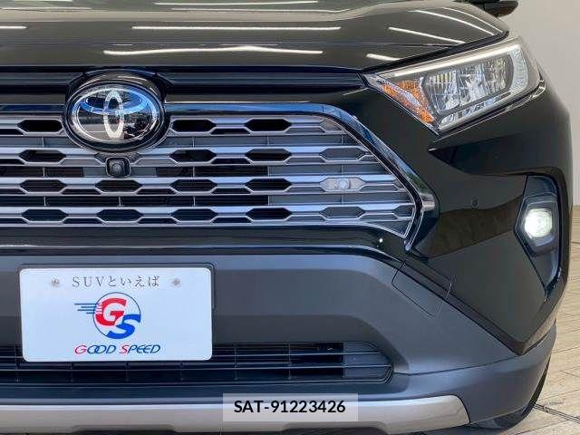 Toyota RAV4 2023-02 6816810-17
