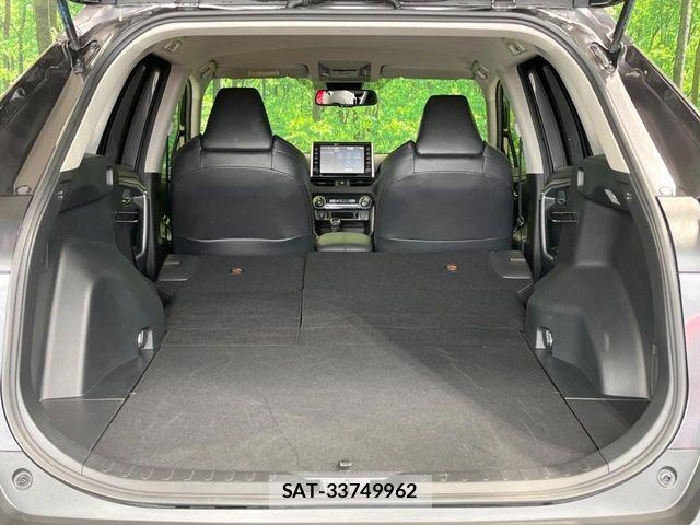 Toyota RAV4 2021-04 6816814-11
