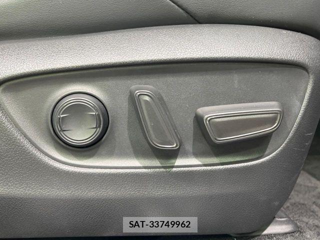 Toyota RAV4 2021-04 6816814-7