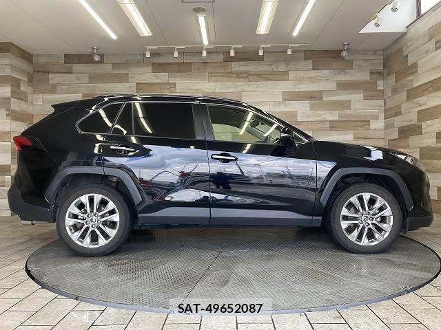 Toyota RAV4 2019-10 6816827-16