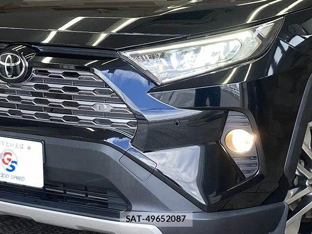 Toyota RAV4 2019-10 6816827-19