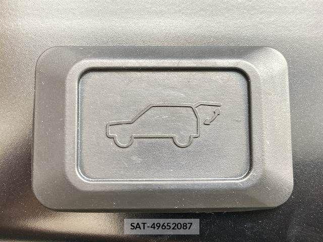 Toyota RAV4 2019-10 6816827-8