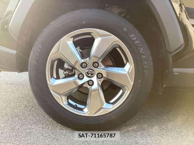 Toyota RAV4 2021-09 6911876-12