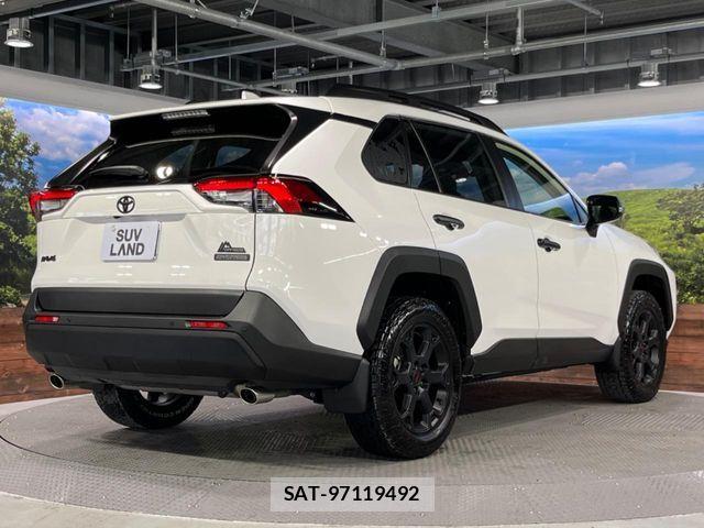Toyota RAV4 2024-05 6911845-16