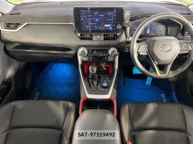 Toyota RAV4 2024-05 6911845-1