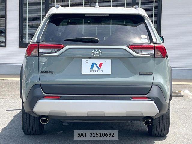 Toyota RAV4 2019-11 6911878-15