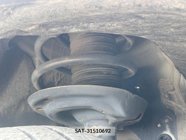 Toyota RAV4 2019-11 6911878-19