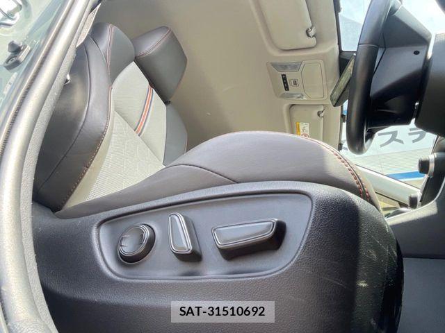 Toyota RAV4 2019-11 6911878-7