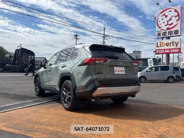 Toyota RAV4 2023-06 6911861-9