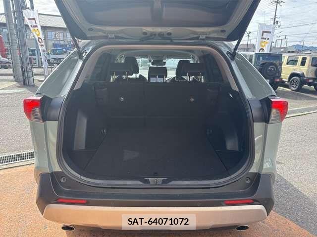 Toyota RAV4 2023-06 6911861-11