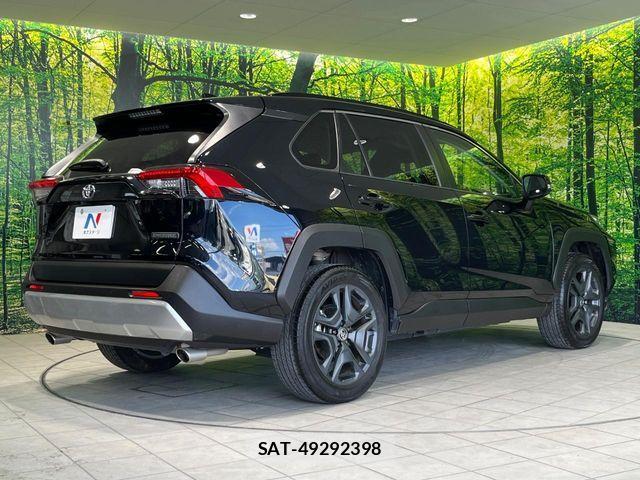 Toyota RAV4 2022-11 6911860-16