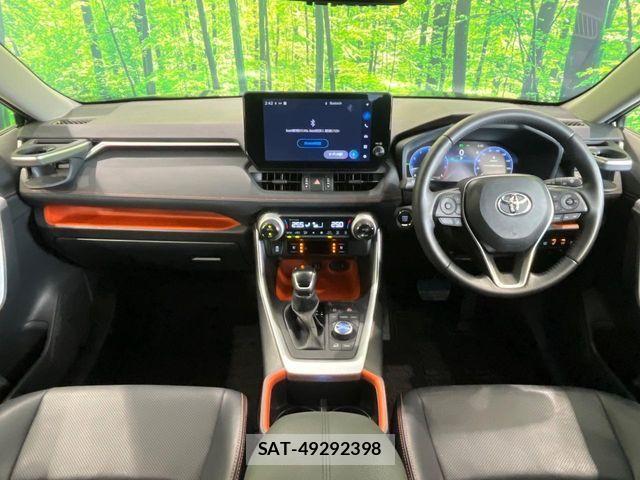 Toyota RAV4 2022-11 6911860-1