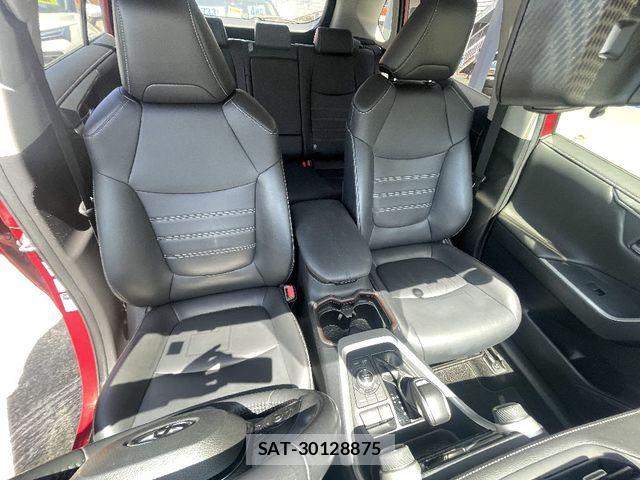 Toyota RAV4 2019-04 6911892-6