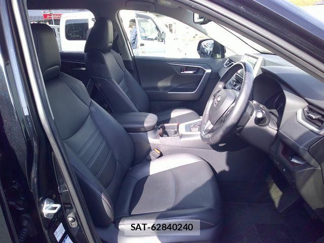 Toyota RAV4 2019-06 6911904-10