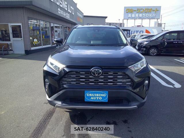 Toyota RAV4 2019-06 6911904-13