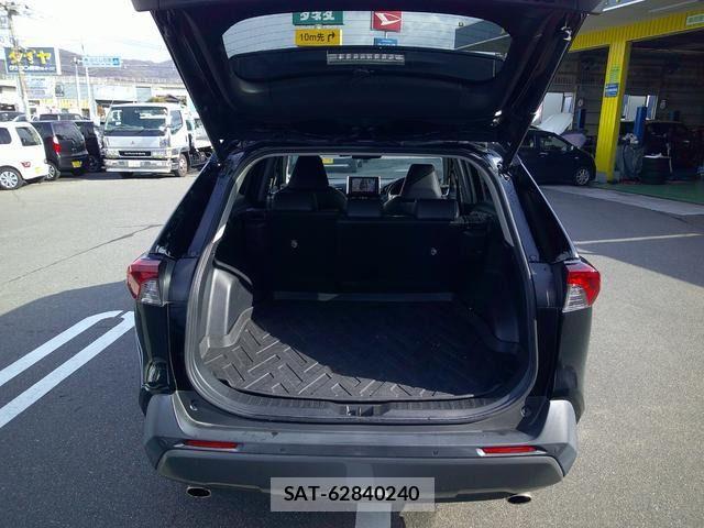 Toyota RAV4 2019-06 6911904-17