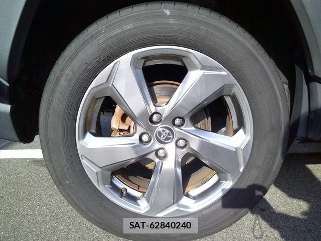 Toyota RAV4 2019-06 6911904-18
