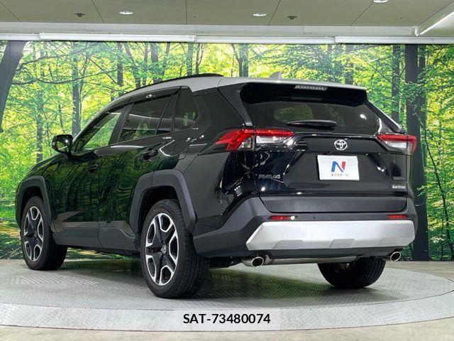 Toyota RAV4 2021-06 6911866-16