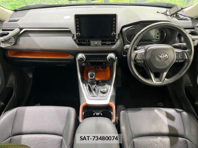 Toyota RAV4 2021-06 6911866-1