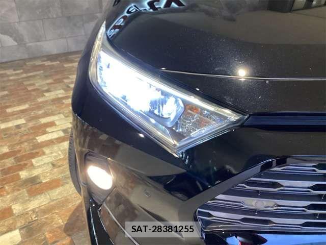 Toyota RAV4 2021-01 6911877-7