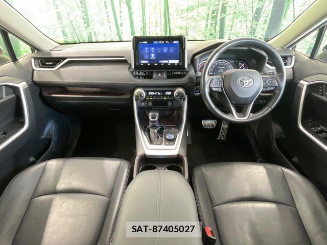 Toyota RAV4 2019-09 6911888-1