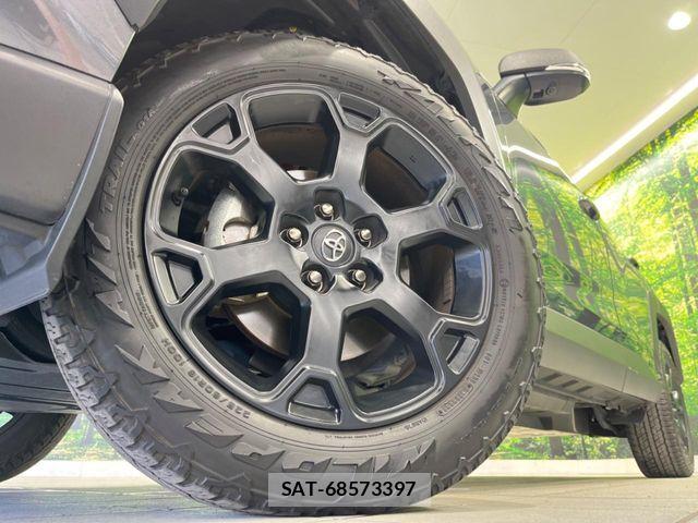 Toyota RAV4 2023-07 6911859-12