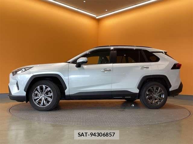 Toyota RAV4 2022-11 6911864-13