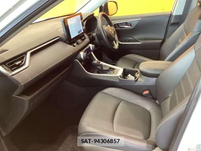 Toyota RAV4 2022-11 6911864-16