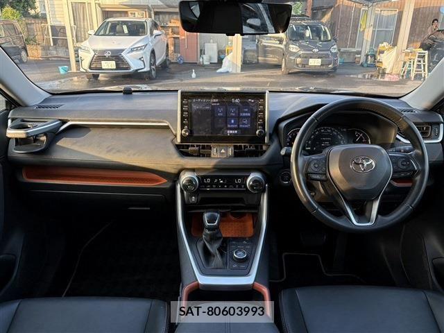 Toyota RAV4 2020-10 6911875-17