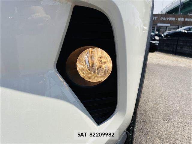Toyota RAV4 2019-06 6997673-12