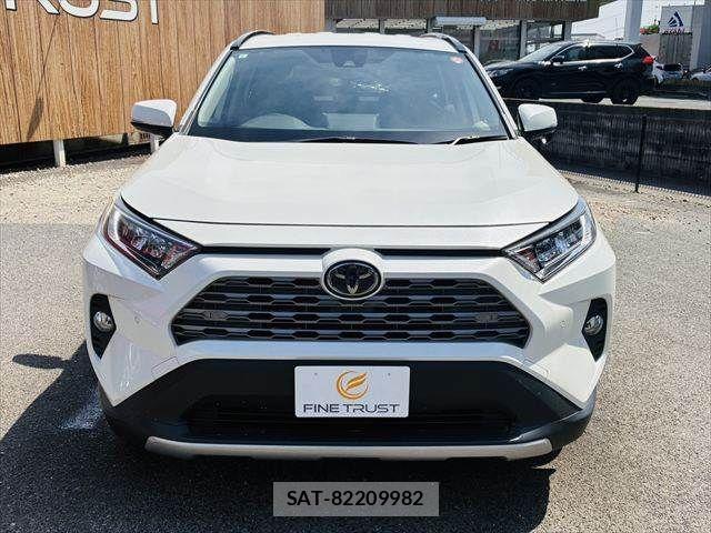 Toyota RAV4 2019-06 6997673-14