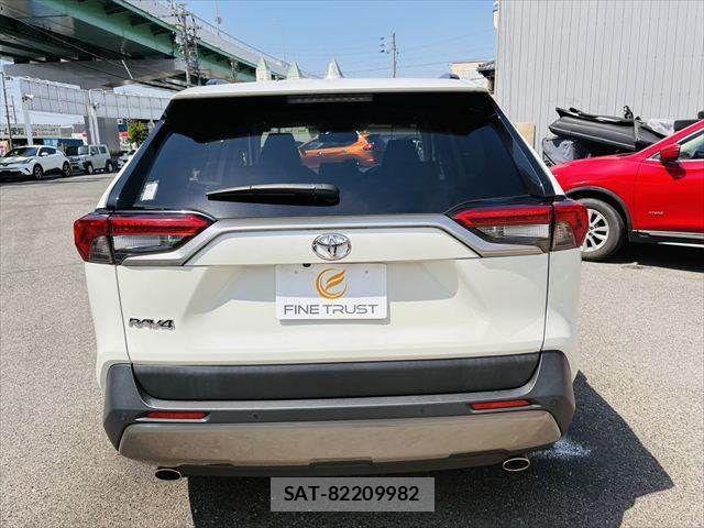 Toyota RAV4 2019-06 6997673-18