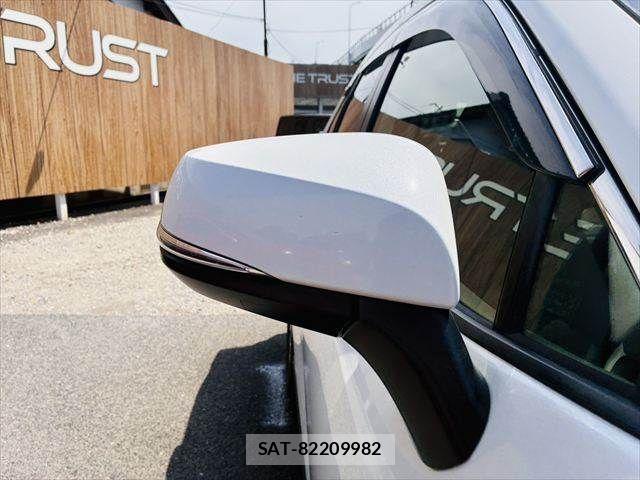 Toyota RAV4 2019-06 6997673-26