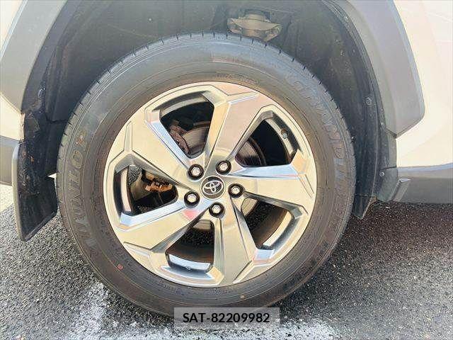 Toyota RAV4 2019-06 6997673-27