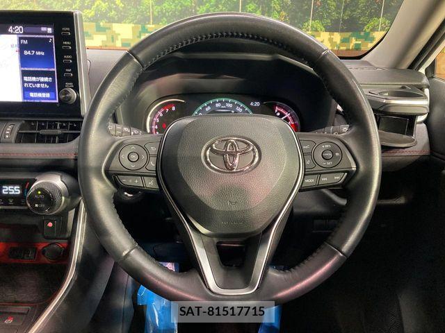 Toyota RAV4 2021-04 6997664-7