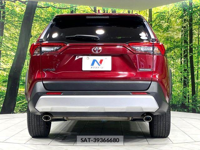 Toyota RAV4 2020-08 6997672-15